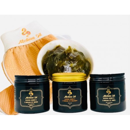 Sapone nero e guanto Kessa  Medusa Oil 15,90 € Macchia 15,90 €